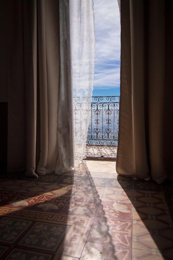 B&B Le finestre sul mare Taranto Esterno foto