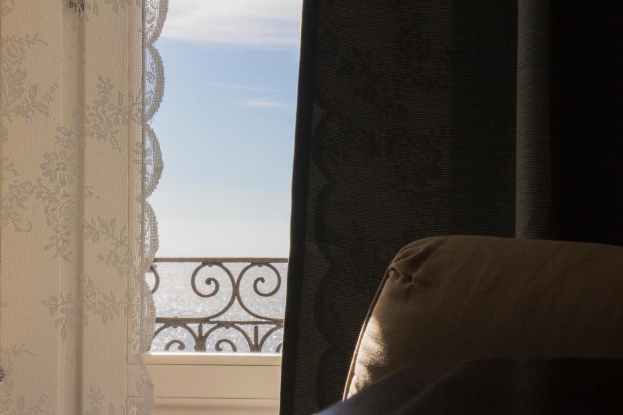 B&B Le finestre sul mare Taranto Esterno foto